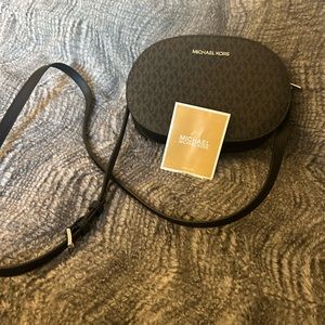 Michael Kors crossbody